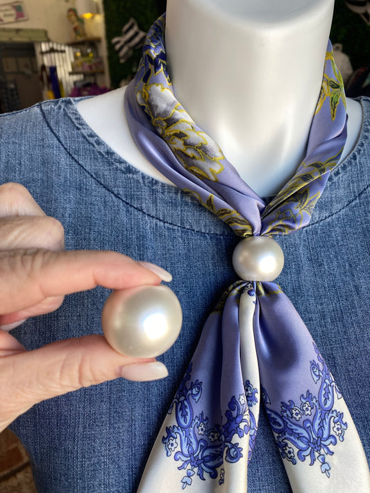 Pearl Scarf Slide